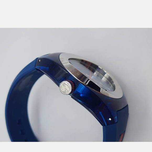 - GUCCI ELECTRIC BLUE WATCH ⌚️ 💙 - Picture 6 of 9